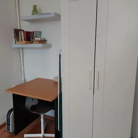 Apartment Cozy Studio Free Street Parking Further Center Riga