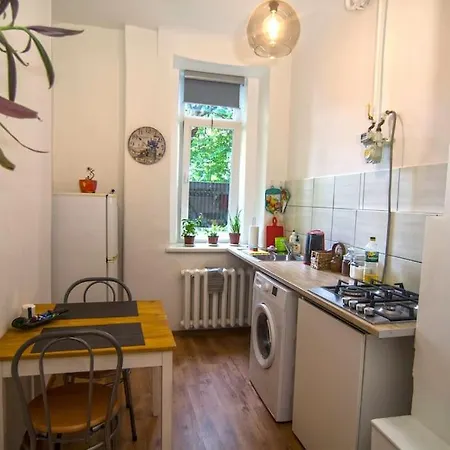 Cozy Studio Free Street Parking Further Center